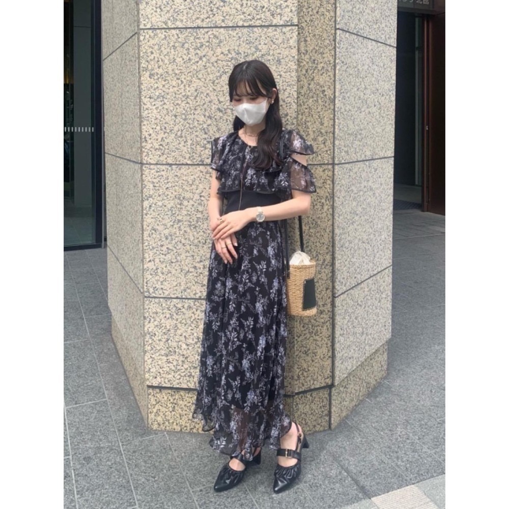 甜心貓💕現貨。日本大人気！日單 MAJESTIC LEGON 荷葉邊領口露肩束腰連身裙 三色XS，S，M 連衣裙洋裝-細節圖9