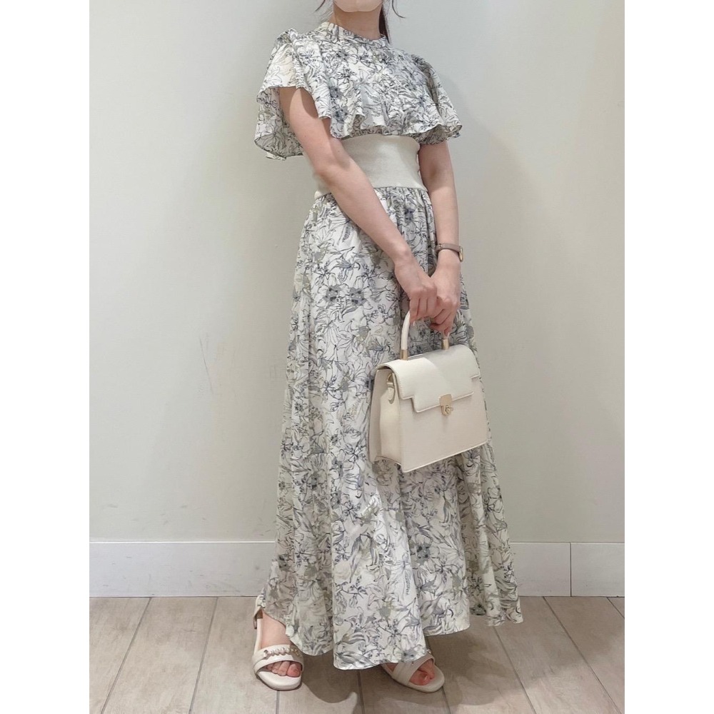 甜心貓💕限時優惠現貨!～大人気♡日單 MAJESTIC LEGON 清新碎花收腰荷葉斗篷飛袖連身裙 三色 S/M-規格圖11