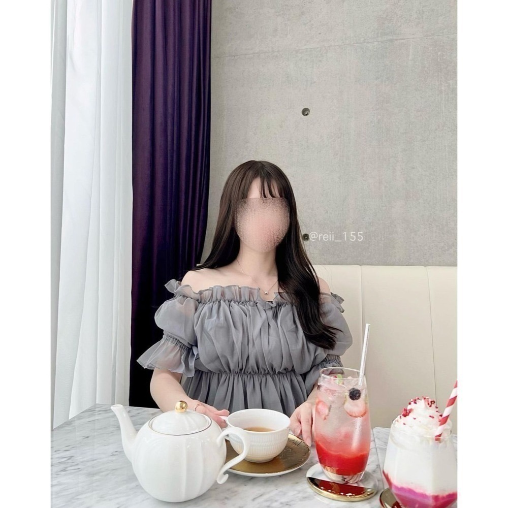 甜心貓💕現貨。限時優惠!日本夏季熱賣款~日單 GRL 甜美一字領露肩司馬克荷葉邊短版上衣 多色 均碼-細節圖11