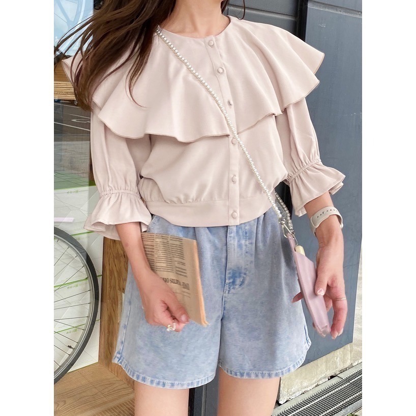 甜心貓💕現貨。日單 GRL 大荷葉邊可愛短袖短版襯衫上衣 兩色 ML-細節圖4