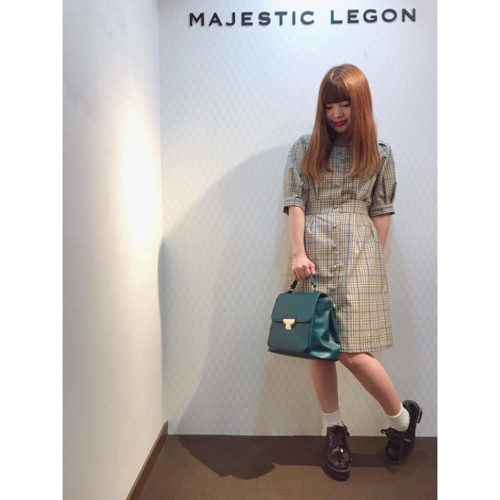 甜心貓~現貨有吊牌。回饋出清！日單 MAJESTIC LEGON 雜誌揭載款 復古格紋跳色後領交叉蝴蝶結綁帶洋裝-細節圖7