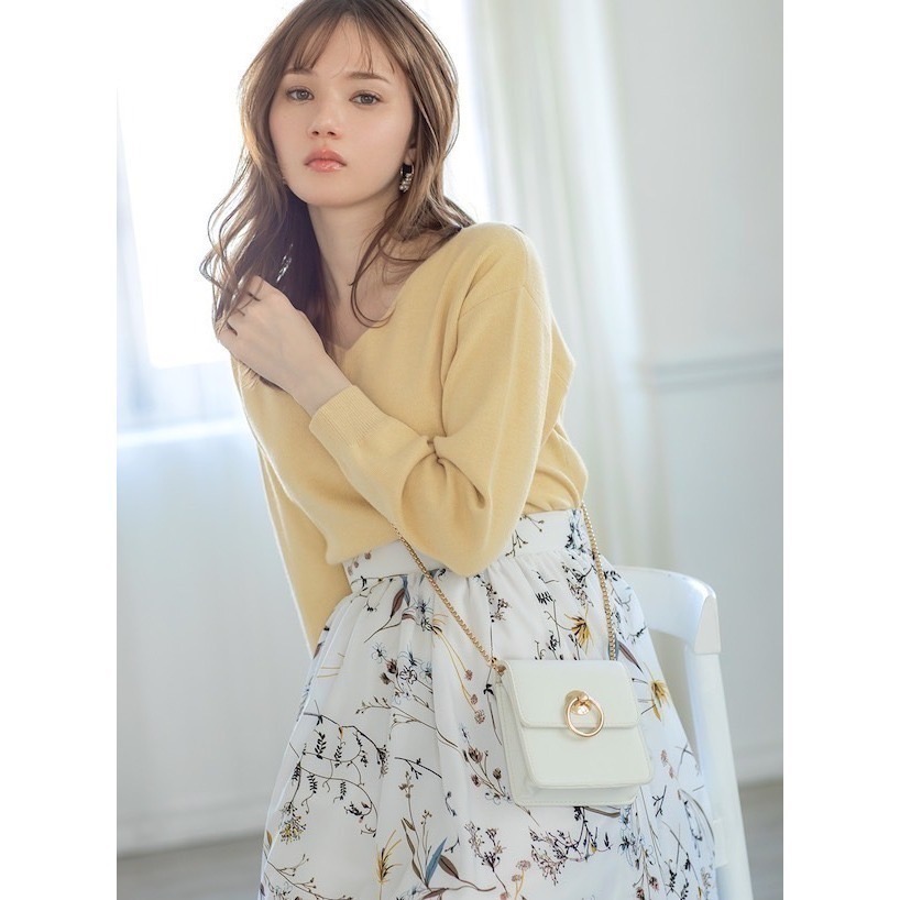 甜心貓~現貨。 日單 GRL 百搭V領簡約彈性針織上衣 多色 毛衣-細節圖2