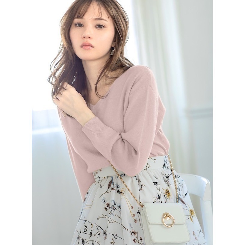 甜心貓~現貨。 日單 GRL 百搭V領簡約彈性針織上衣 多色 毛衣-細節圖8