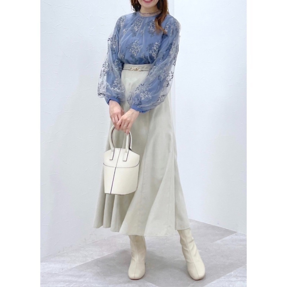 甜心貓💕少量現貨再入荷。24年新色入大人氣款！日單 mysty woman 精緻花卉刺繡透視長袖上衣 多色 均碼-細節圖5