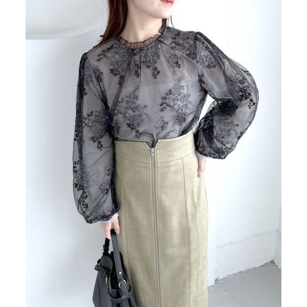 24年淡灰底黑網