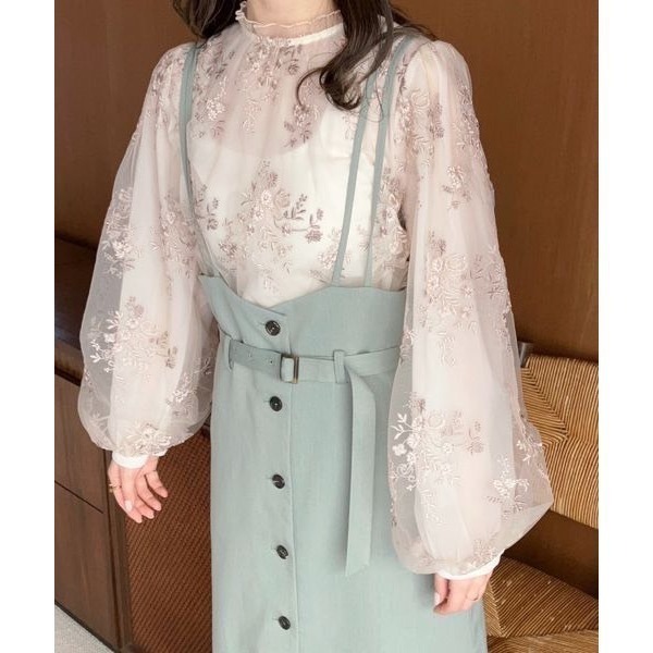 甜心貓💕少量現貨再入荷。24年新色入大人氣款！日單 mysty woman 精緻花卉刺繡透視長袖上衣 多色 均碼-規格圖11