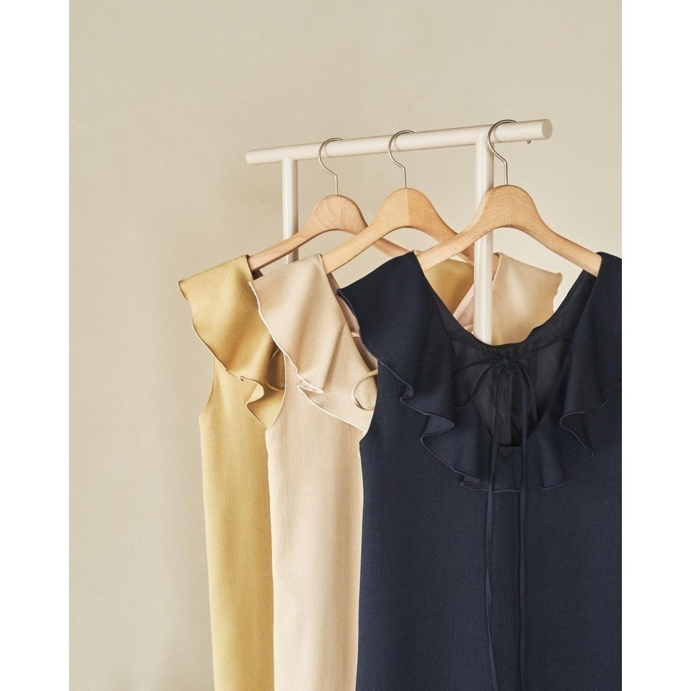 甜心貓💕現貨。日單 hinari 小眾紅牌小個子可入手荷葉邊吊帶裙 三色 S/F 連身裙 連衣裙 洋裝-細節圖2