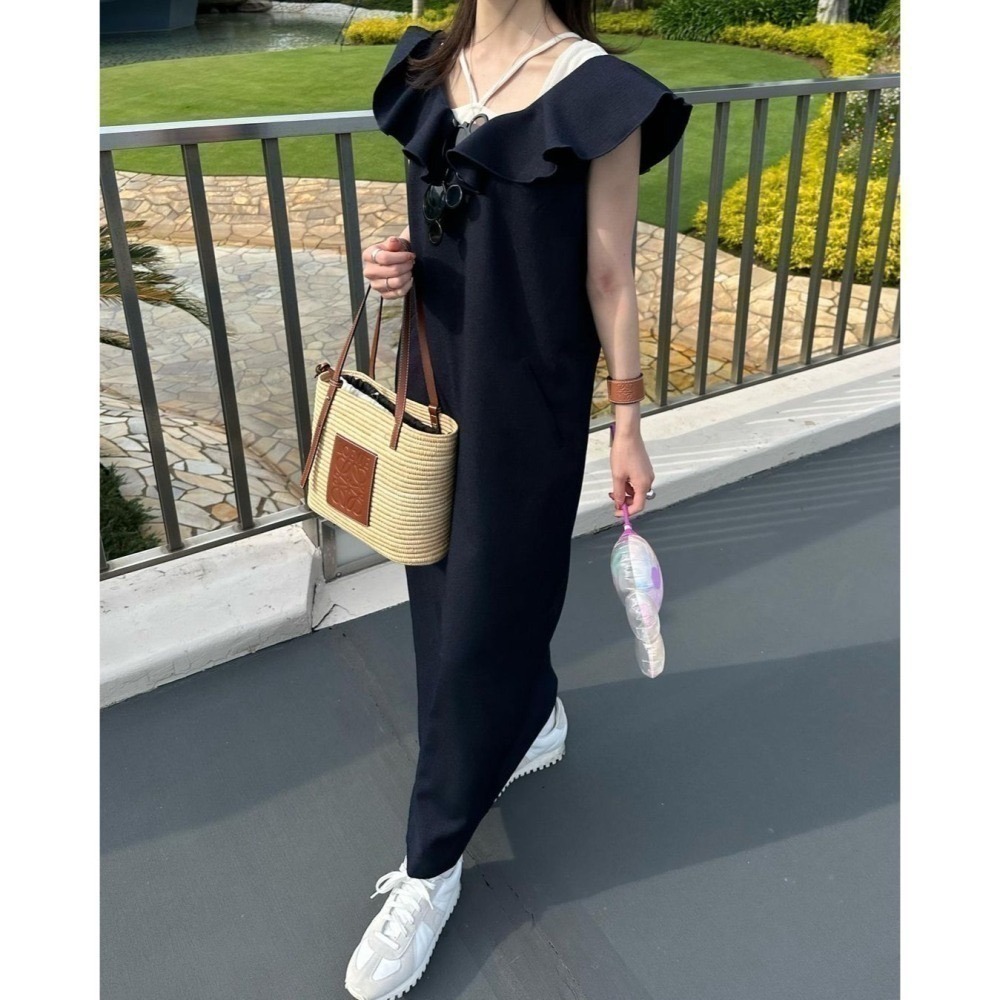 甜心貓💕現貨。日單 hinari 小眾紅牌小個子可入手荷葉邊吊帶裙 三色 S/F 連身裙 連衣裙 洋裝-細節圖3