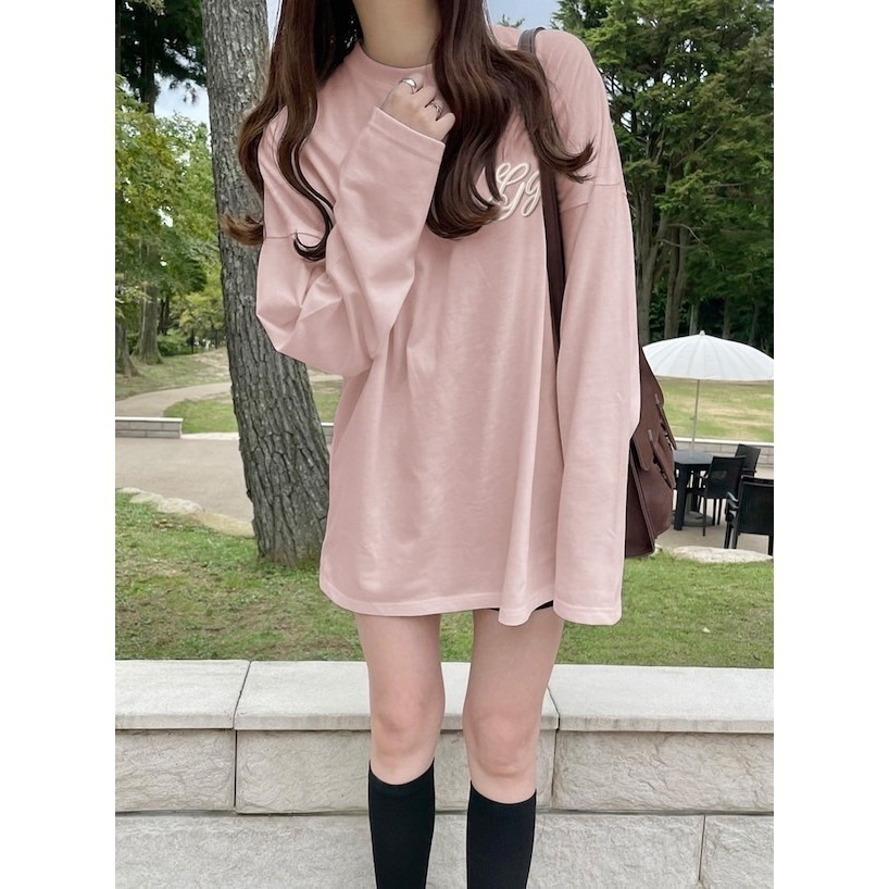 甜心貓💕現貨。日單 GRL 休閒百搭胸前立體刺繡寬鬆長版長袖T恤 三色 均碼 長袖上衣-細節圖2