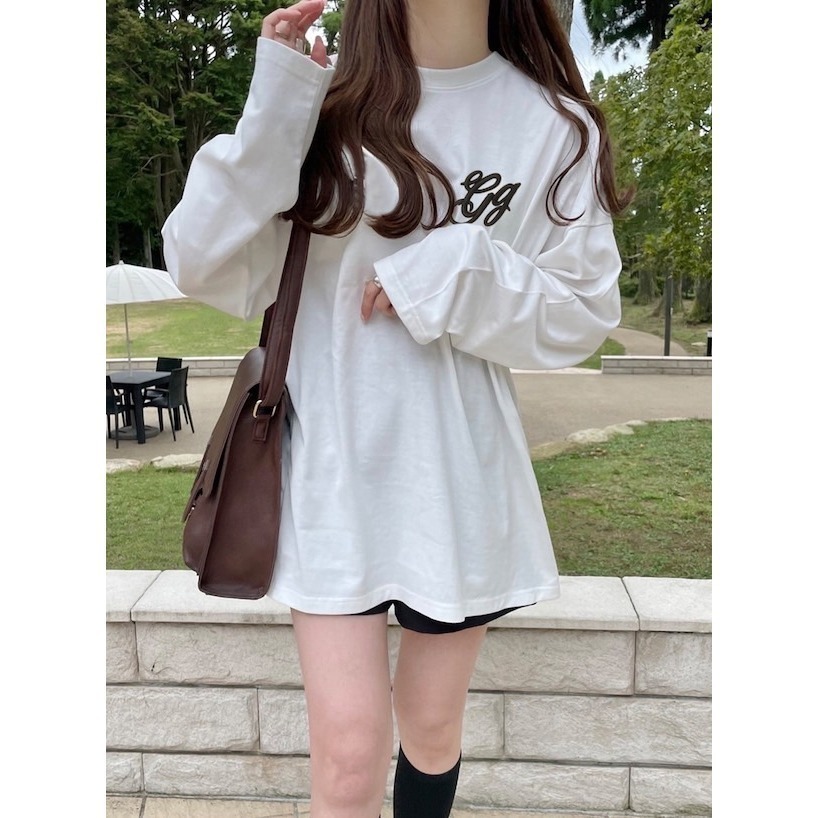 甜心貓💕現貨。日單 GRL 休閒百搭胸前立體刺繡寬鬆長版長袖T恤 三色 均碼 長袖上衣-細節圖3