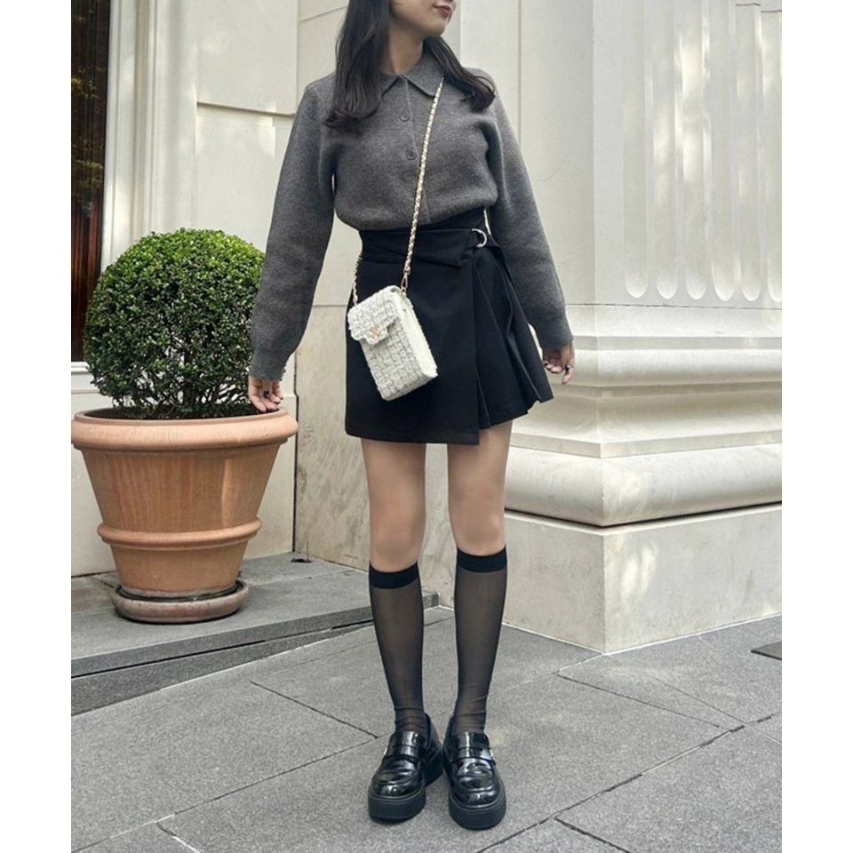 甜心貓💕預購。日單 NICE CLAUP 百搭D型扣環腰帶百褶裙 有安全褲 四色 均碼-細節圖2