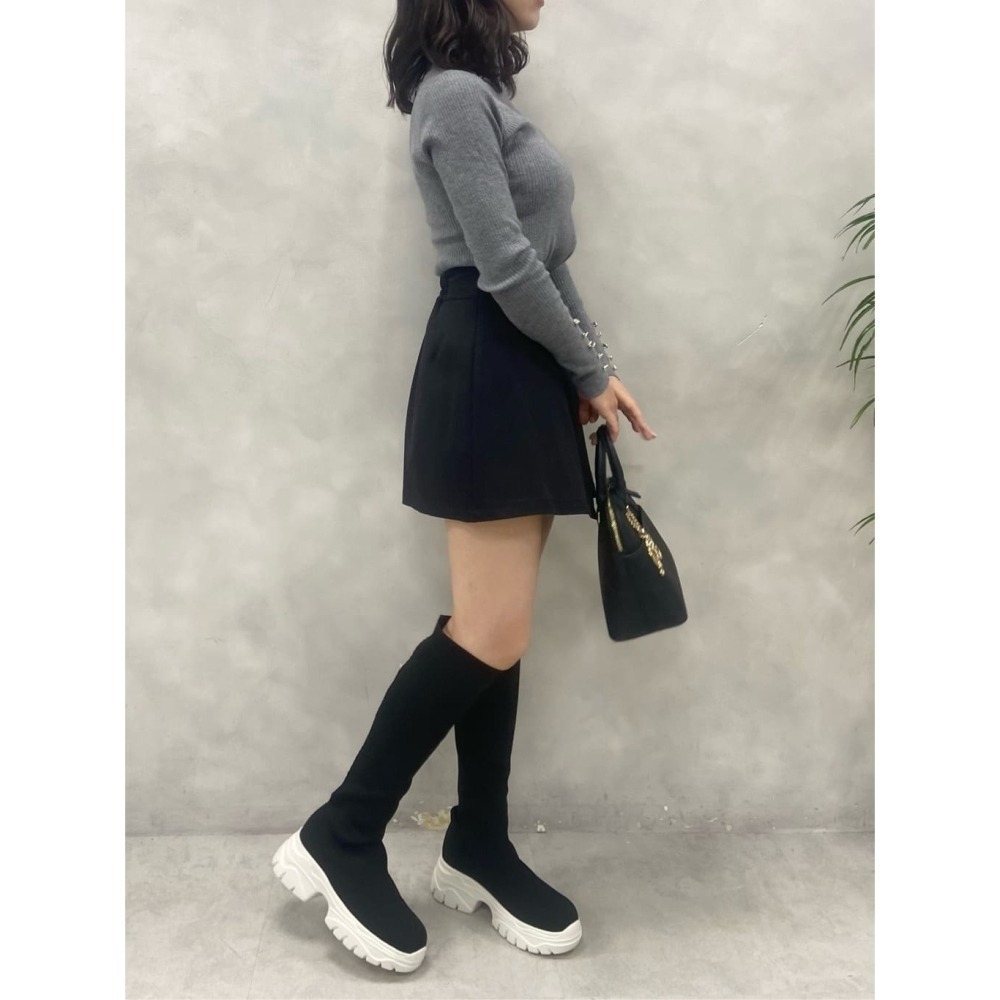 甜心貓💕預購。日單 NICE CLAUP 百搭D型扣環腰帶百褶裙 有安全褲 四色 均碼-細節圖10