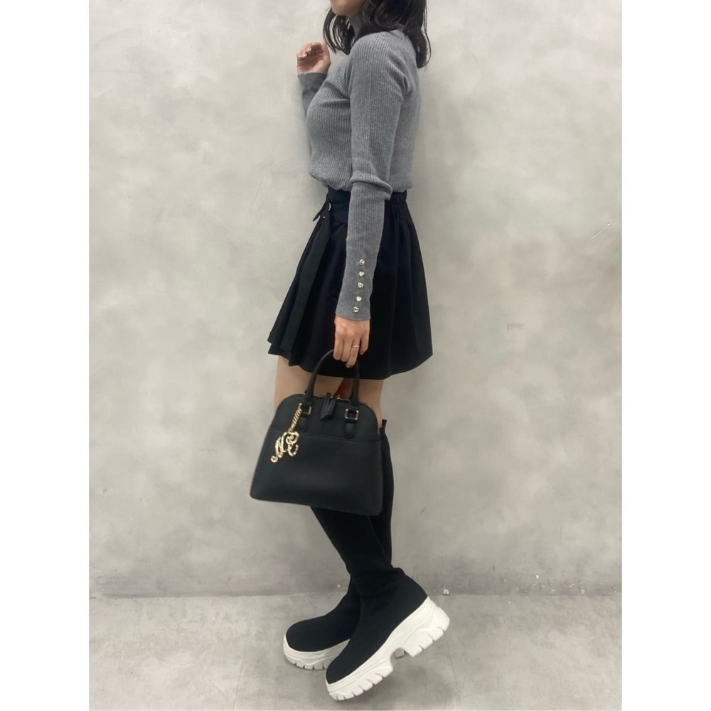 甜心貓💕預購。日單 NICE CLAUP 百搭D型扣環腰帶百褶裙 有安全褲 四色 均碼-細節圖11