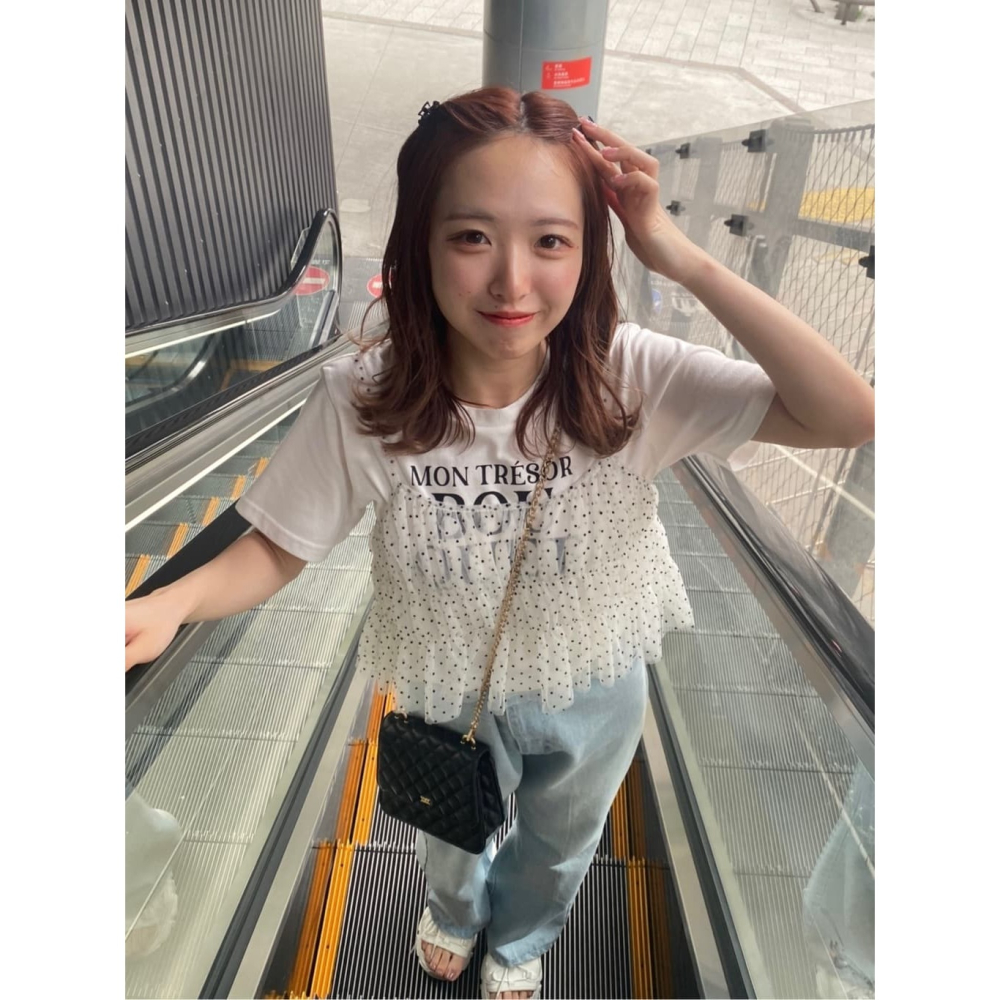 甜心貓💕現貨~日單 NICE CLAUP 兩件套甜美鬆緊網紗小吊帶+字母印花寬鬆短版上衣 三色 均碼-細節圖2