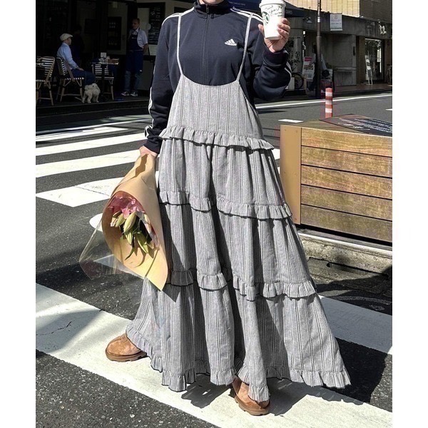 甜心貓💕現貨。【Alley】by w closet  日本熱賣款可疊穿多層荷葉邊吊帶裙 三色均碼 連衣裙肩帶裙-細節圖4