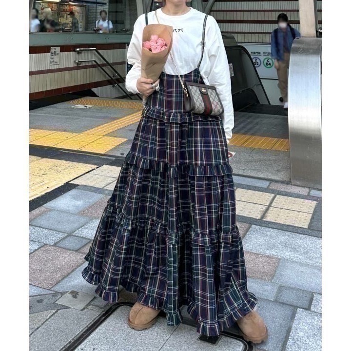 甜心貓💕現貨。【Alley】by w closet  日本熱賣款可疊穿多層荷葉邊吊帶裙 三色均碼 連衣裙肩帶裙-細節圖8