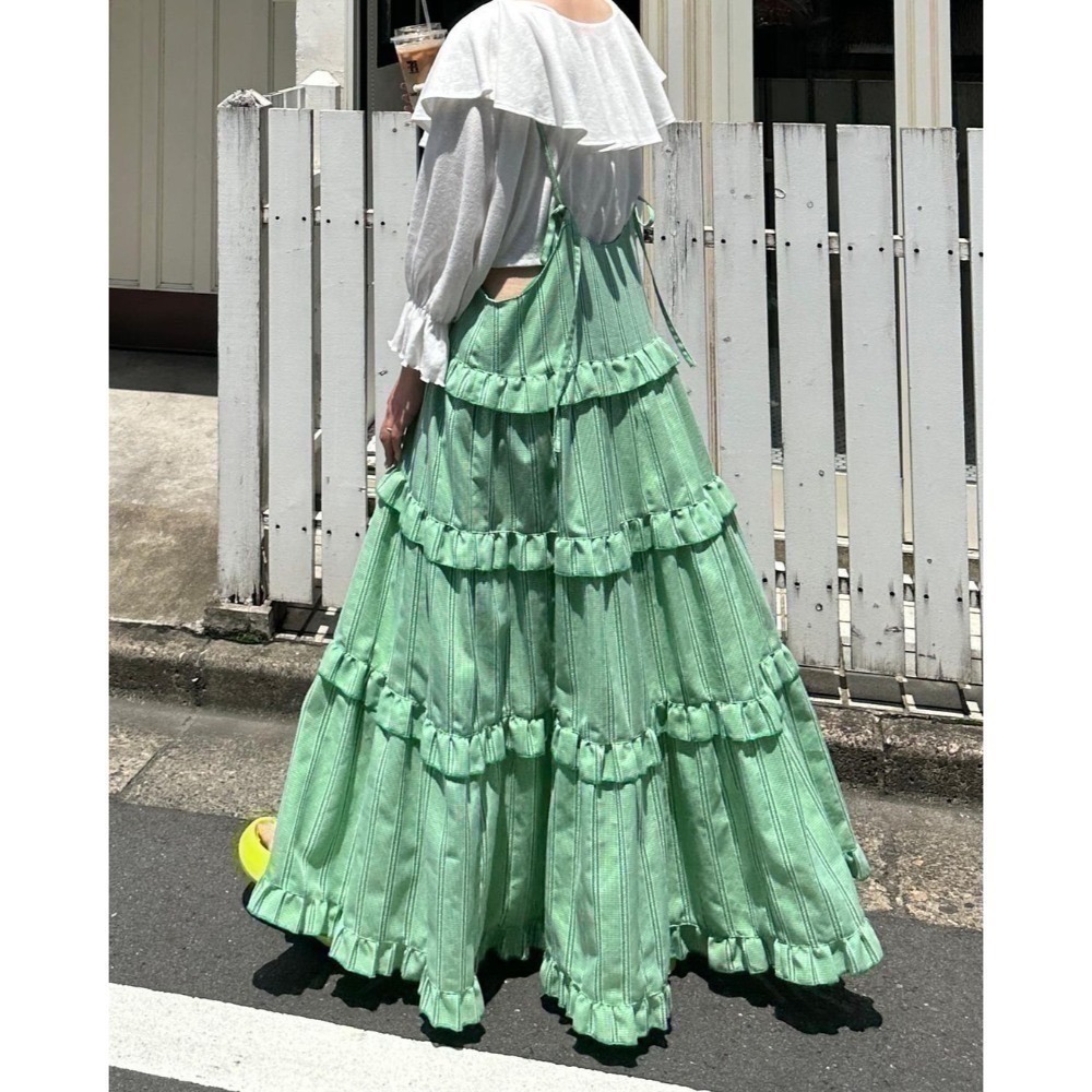 甜心貓💕現貨。【Alley】by w closet  日本熱賣款可疊穿多層荷葉邊吊帶裙 三色均碼 連衣裙肩帶裙-規格圖11
