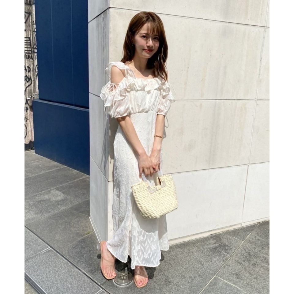 甜心貓💕現貨有標。超殺優惠~日單 NICE CLAUP 甜美露肩滾花邊修身立體蕾絲印花花卉魚尾洋裝 四色均碼 連身裙-細節圖6