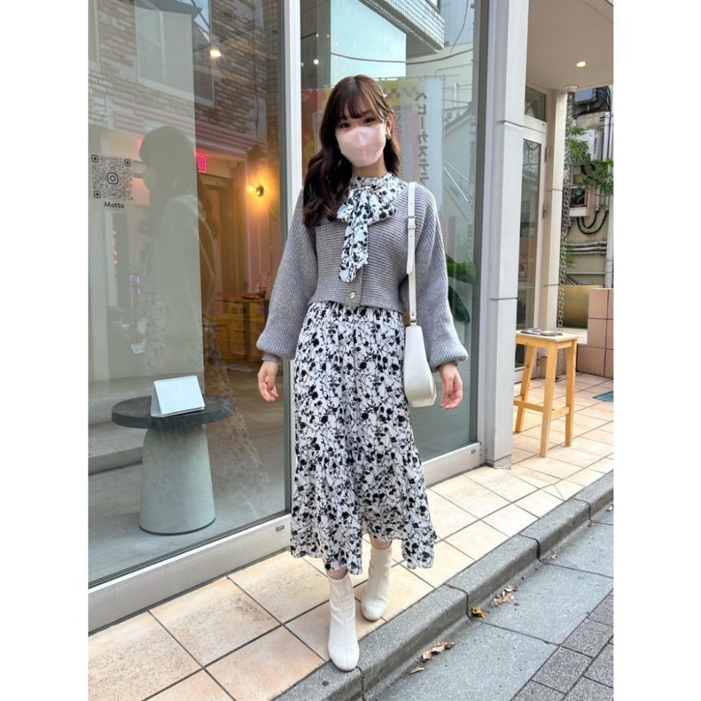 甜心貓💕現貨！日本追加款# 日單 NICE CLAUP 甜美水彩印花蕾絲馬克司束腰泡泡喇叭長袖洋裝 多色 連衣裙-細節圖3