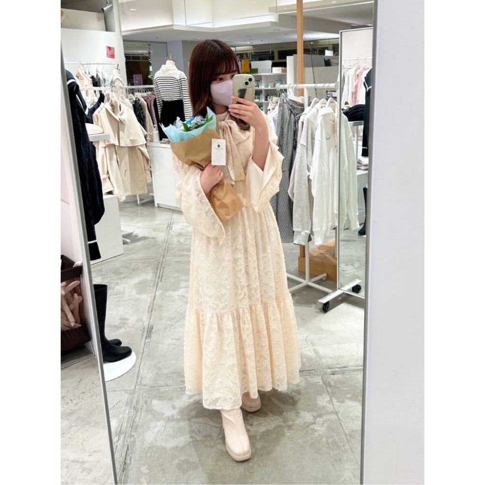 甜心貓💕現貨！日本追加款# 日單 NICE CLAUP 甜美水彩印花蕾絲馬克司束腰泡泡喇叭長袖洋裝 多色 連衣裙-細節圖9