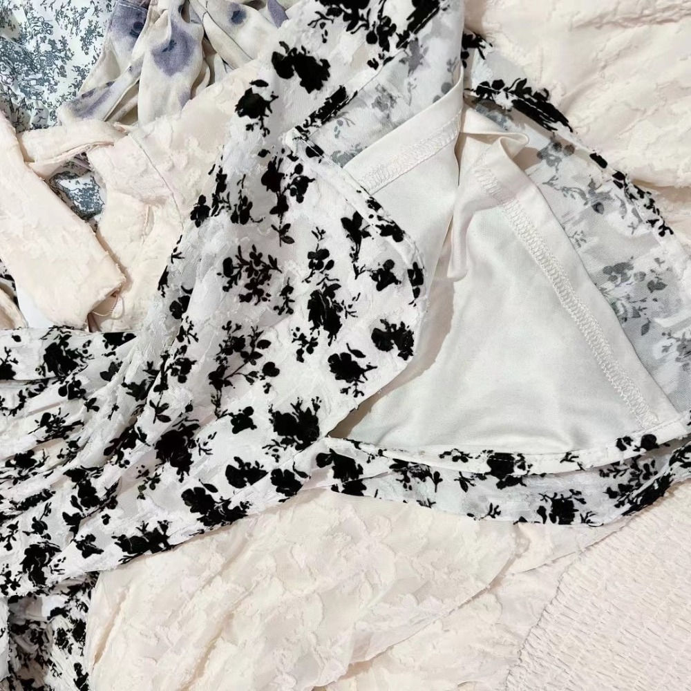 甜心貓💕現貨！日本追加款# 日單 NICE CLAUP 甜美水彩印花蕾絲馬克司束腰泡泡喇叭長袖洋裝 多色 連衣裙-細節圖11