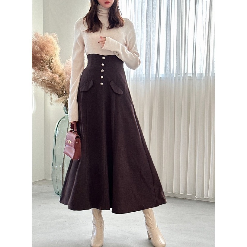 甜心貓💕少量現貨有標~日單 GRL 顯瘦高腰單排釦裝飾半身裙 三色 SML 長裙 A字裙-細節圖3