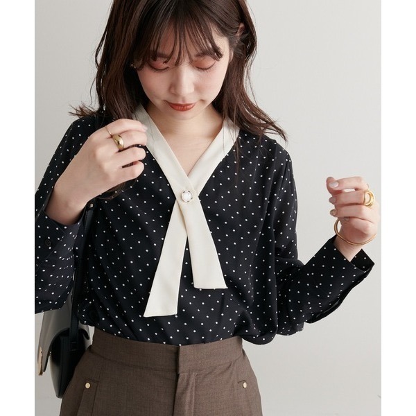 甜心貓💕少量現貨！人氣復刻款~日單 natural couture 撞色交叉領珍珠釦薄款雪紡長袖襯衫 均碼 雪紡上衣-細節圖5