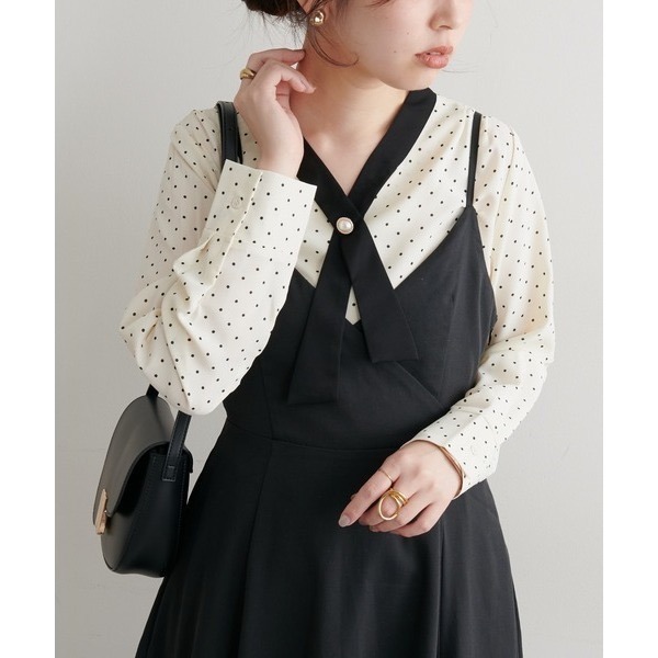 甜心貓💕少量現貨！人氣復刻款~日單 natural couture 撞色交叉領珍珠釦薄款雪紡長袖襯衫 均碼 雪紡上衣-規格圖11