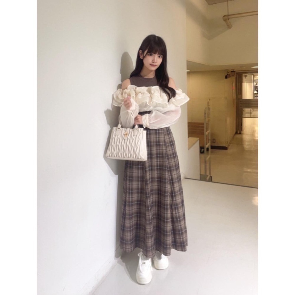 甜心貓~現貨+預購。日單 MAJESTIC LEGON 假兩件荷葉邊修身長袖洋裝 連衣裙 連身裙 SM 多色-細節圖4