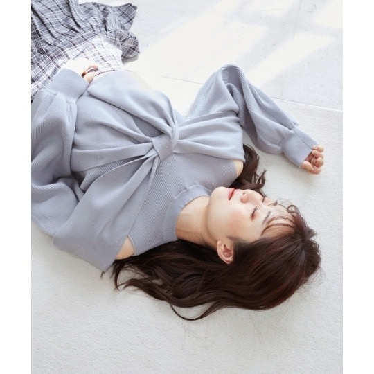 甜心貓~現貨# 日本🇯🇵大人氣！ 日單 MAJESTIC LEGON 甜美大蝴蝶結露肩釘小鑽針織上衣 多色 均碼-細節圖8