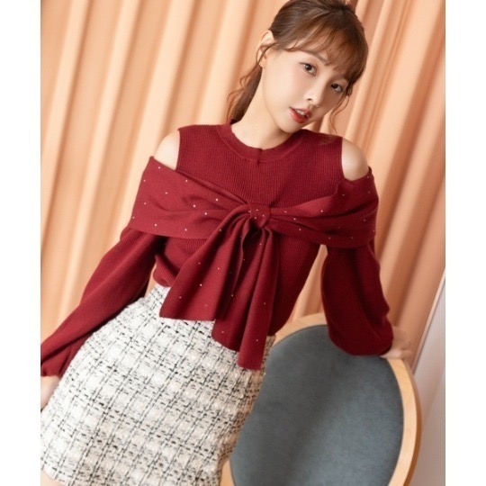 甜心貓~現貨# 日本🇯🇵大人氣！ 日單 MAJESTIC LEGON 甜美大蝴蝶結露肩釘小鑽針織上衣 多色 均碼-細節圖9