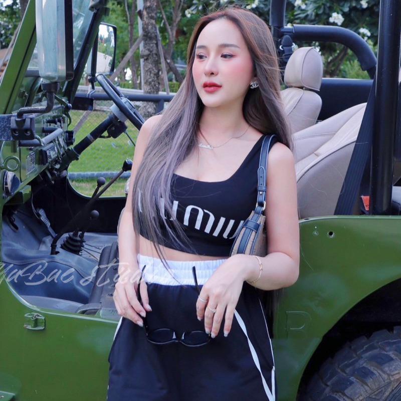 趕上泰國熱了沒🇹🇭泰系Y2K重工裝辣妹｜撞色綁帶重工褲+翻玩MIUMIU背心-細節圖3