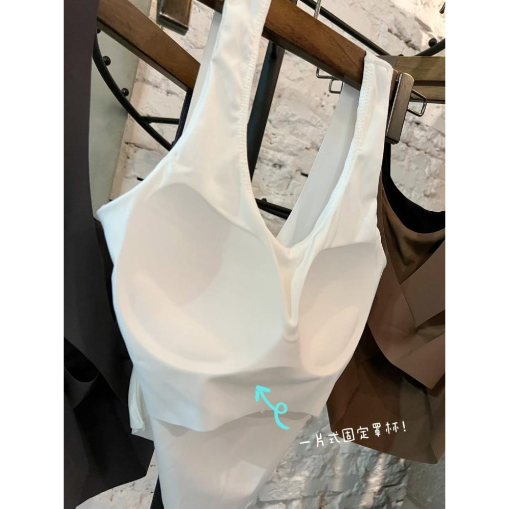 ⭐𝙈𝙖 𝙘𝙝𝙚𝙧𝙚⭐️ 現貨實拍 冰絲無痕後交叉背心 後交叉美背內搭背心 (預購)-細節圖7