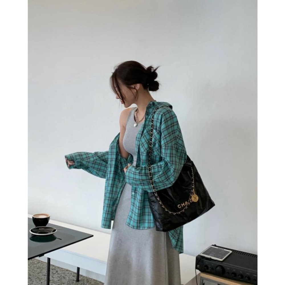 現貨！！⭐️𝙈𝙖 𝙘𝙝𝙚𝙧𝙚⭐️ 現貨實拍 後開叉綁帶格子襯衫 經典格紋後開叉襯衫 (預購)-細節圖5