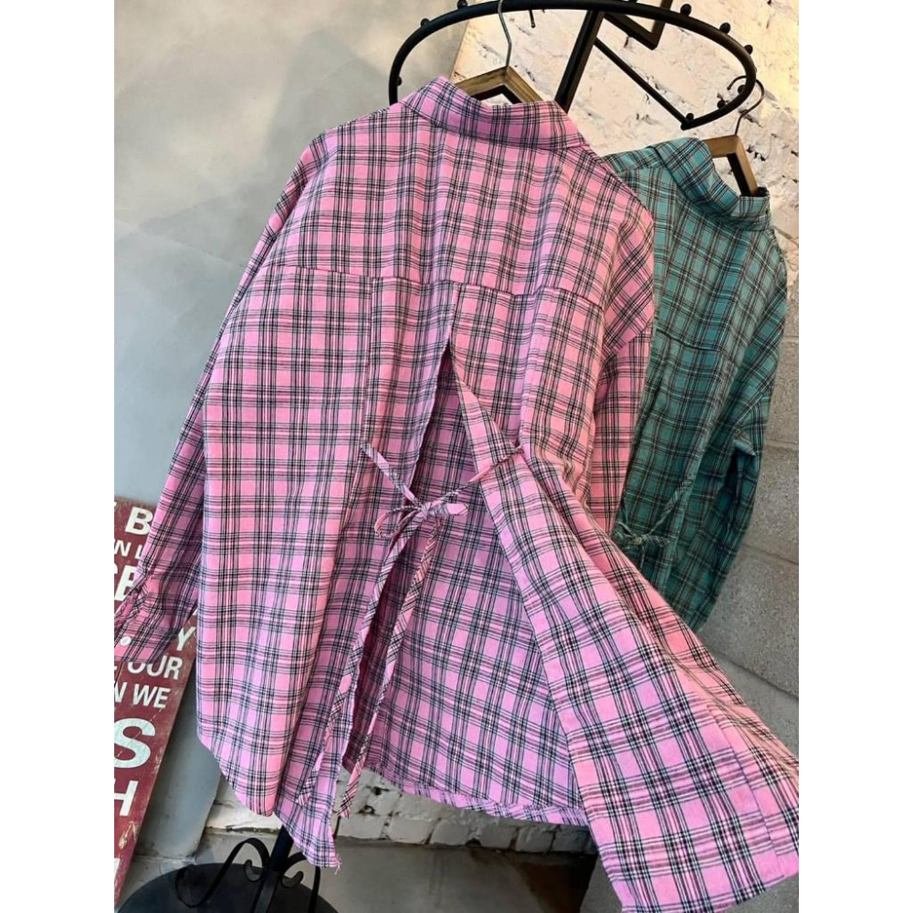 現貨！！⭐️𝙈𝙖 𝙘𝙝𝙚𝙧𝙚⭐️ 現貨實拍 後開叉綁帶格子襯衫 經典格紋後開叉襯衫 (預購)-細節圖9