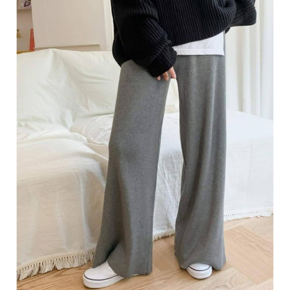 ❤️現貨❤️ 𝙈𝙖 𝙘𝙝𝙚𝙧𝙚 秋冬季新品 現貨實拍 慵懶感細坑紋針織褲 針織寬褲-細節圖4