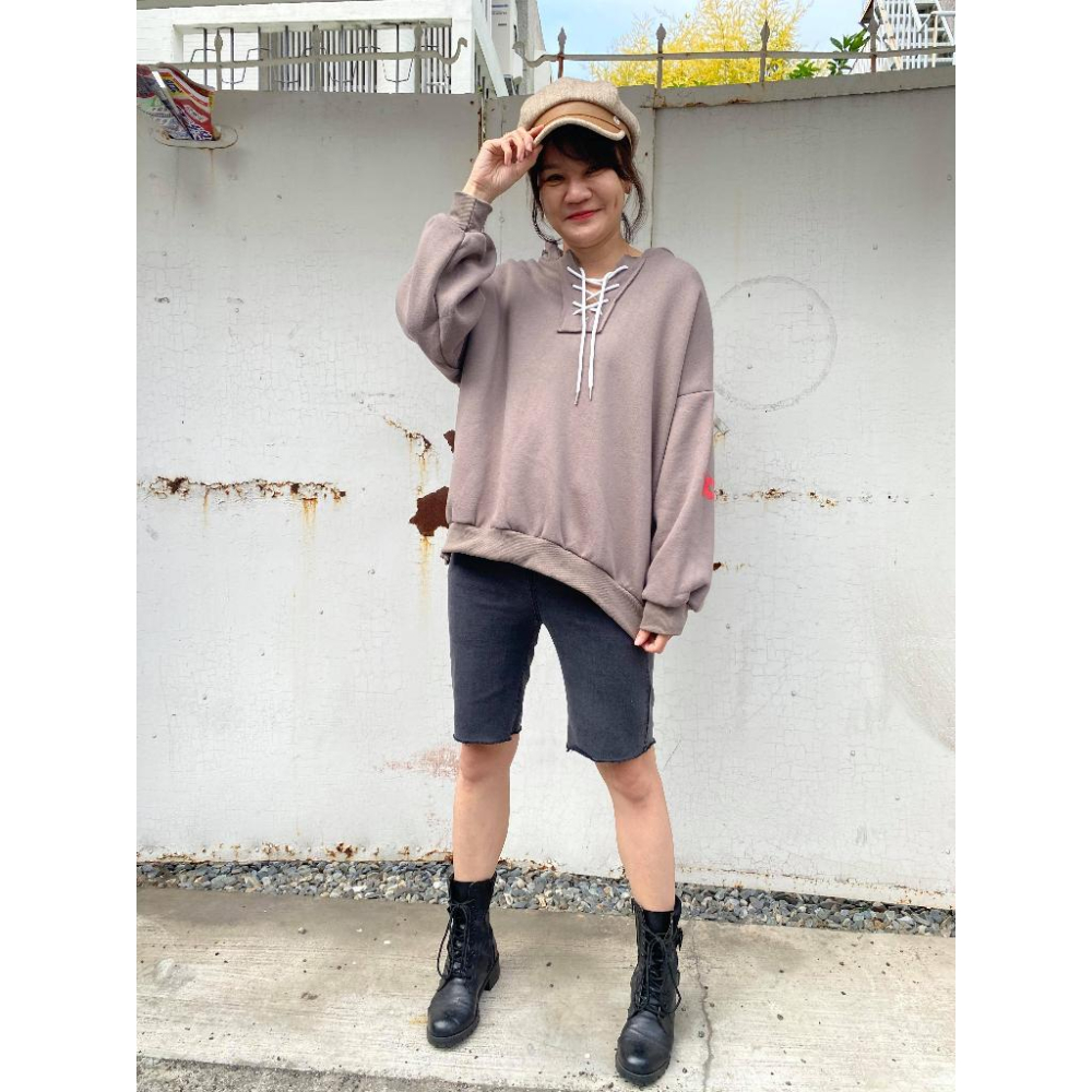 ⭐𝙈𝙖 𝙘𝙝𝙚𝙧𝙚⭐️ 現貨實拍 中高腰彈力不收邊五分牛仔馬褲 (預購)-細節圖6