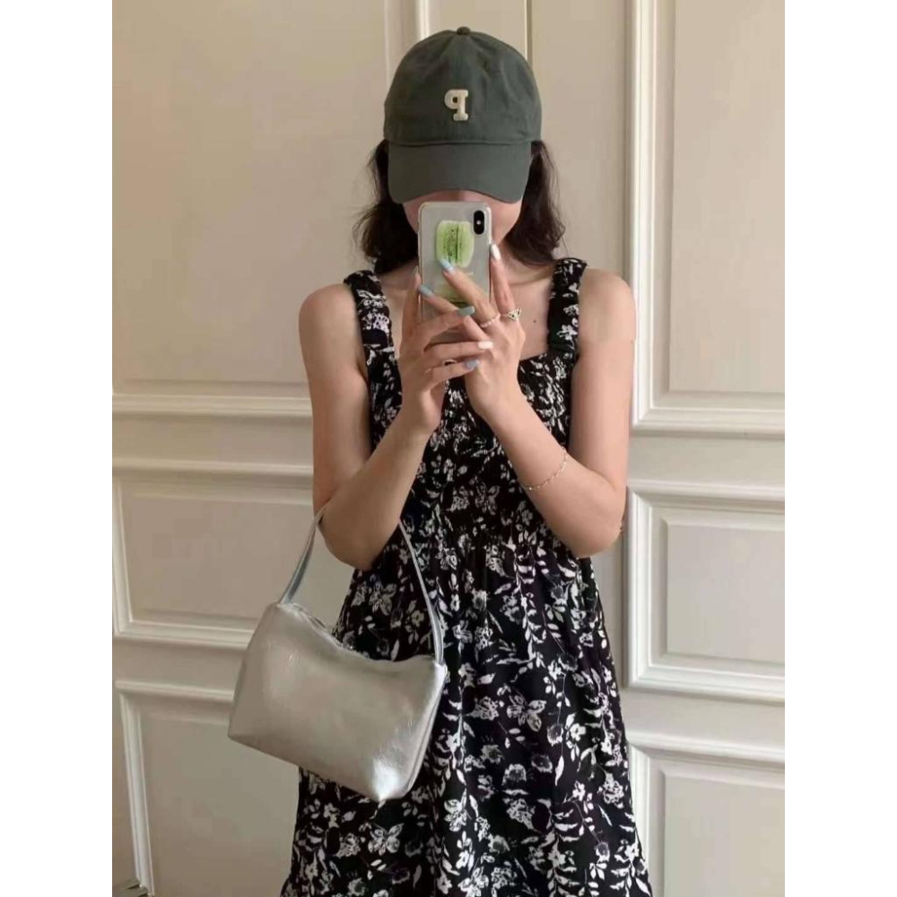 白色現貨！！⭐𝙈𝙖 𝙘𝙝𝙚𝙧𝙚⭐️ 現貨實拍 後槓造型花朵雪紡洋裝 有口袋！ (預購)-細節圖5