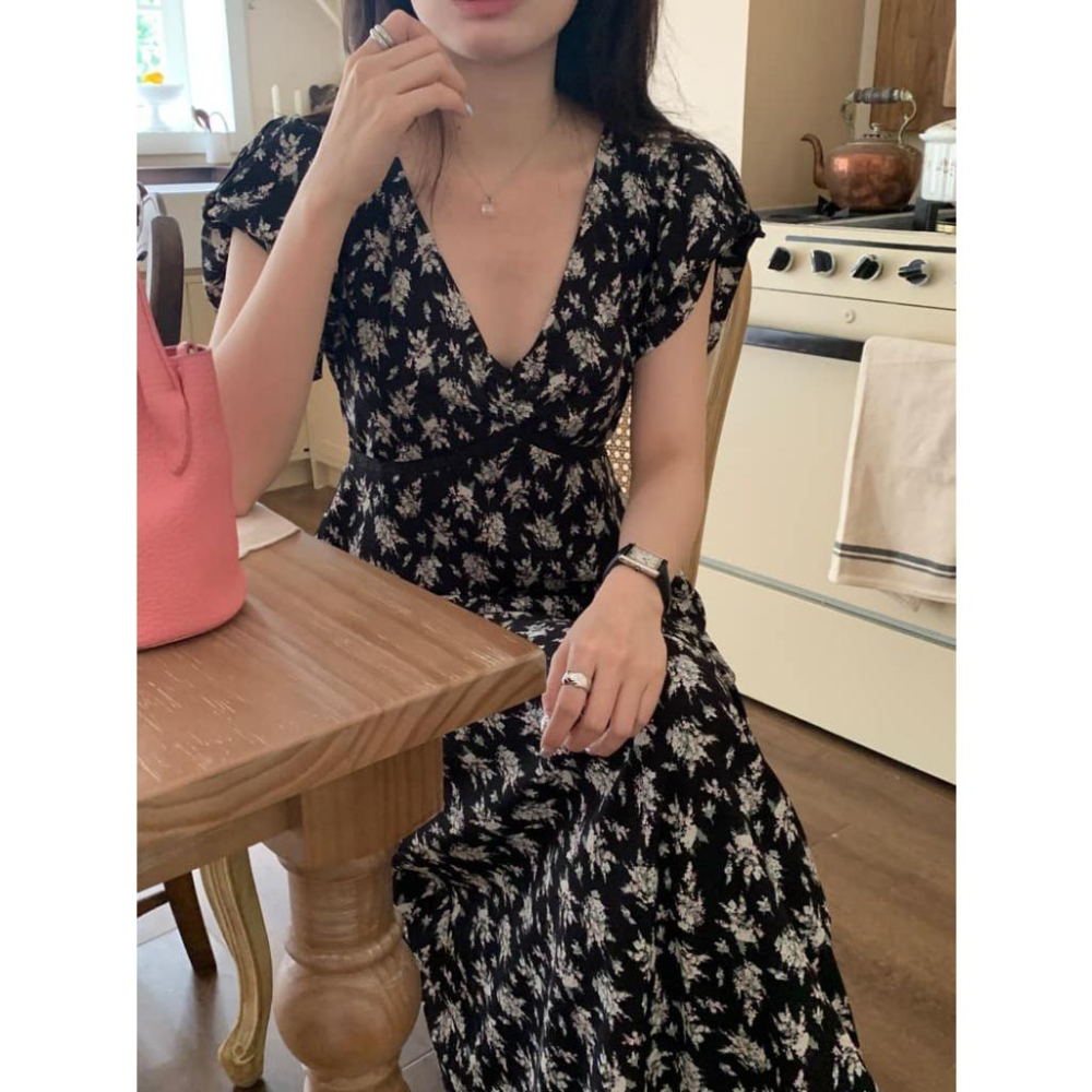 ⭐𝙈𝙖 𝙘𝙝𝙚𝙧𝙚⭐️ 現貨實拍 深V露背染花長洋裝 (預購)-細節圖5