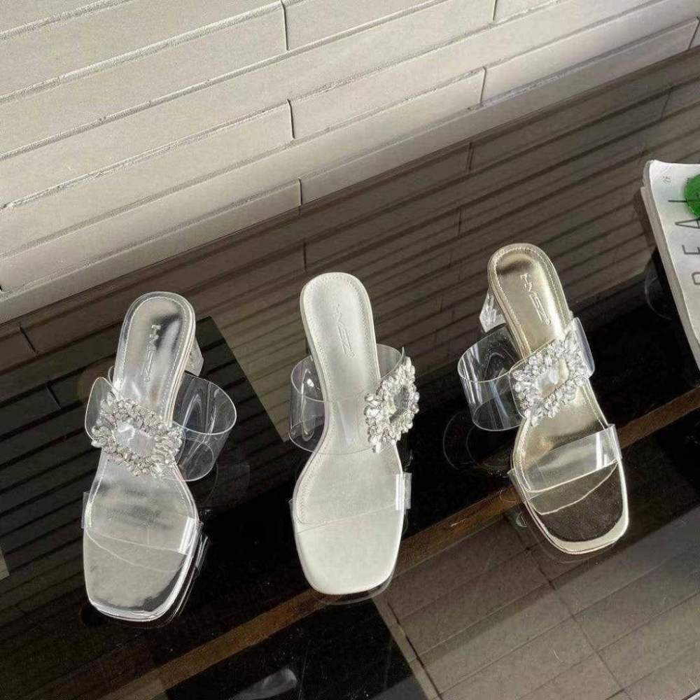 現貨銀色24.5一雙！！ ⭐𝙈𝙖 𝙘𝙝𝙚𝙧𝙚⭐️ 現貨實拍 韓國透明高跟帶方鑽涼拖鞋 (預購)-細節圖2