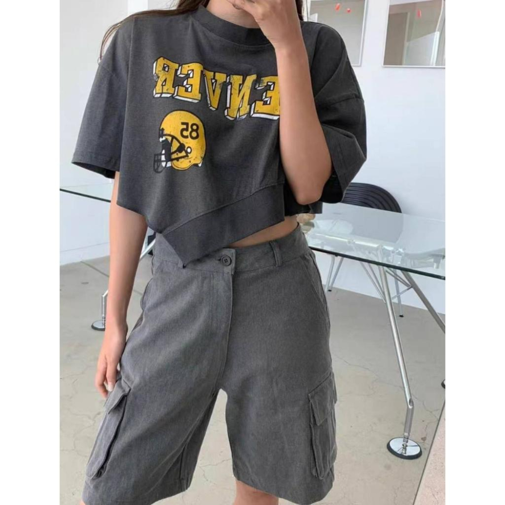 ⭐𝙈𝙖 𝙘𝙝𝙚𝙧𝙚⭐️ 現貨實拍 美式運動破損英字斜角T (預購)-細節圖3