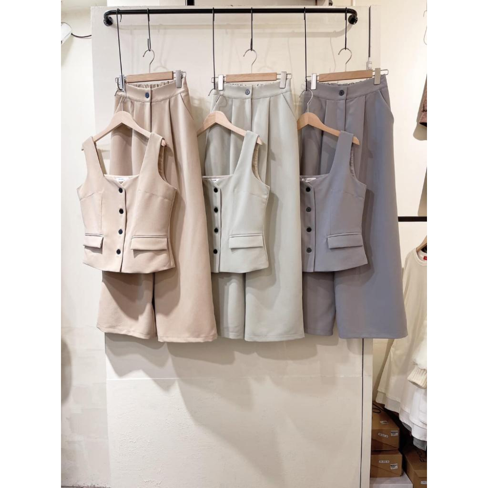 🔥現貨~~ ⭐𝙈𝙖 𝙘𝙝𝙚𝙧𝙚⭐️ 現貨實拍 韓國質感帥氣西裝背心套裝 (預購)-細節圖8