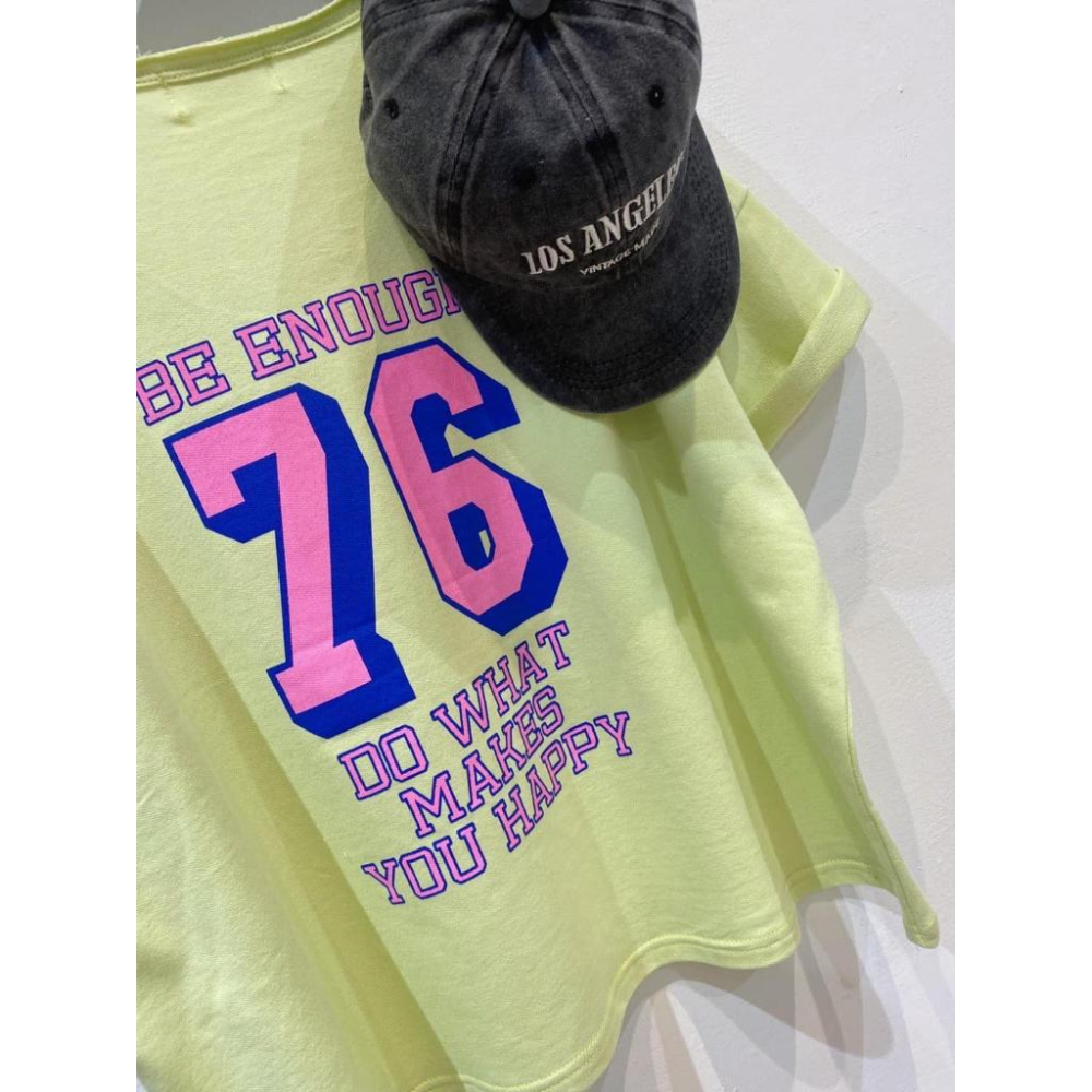 ⭐𝙈𝙖 𝙘𝙝𝙚𝙧𝙚⭐️ 現貨實拍 韓國V領BE ENOUCH短袖上衣 (現+預)-細節圖3