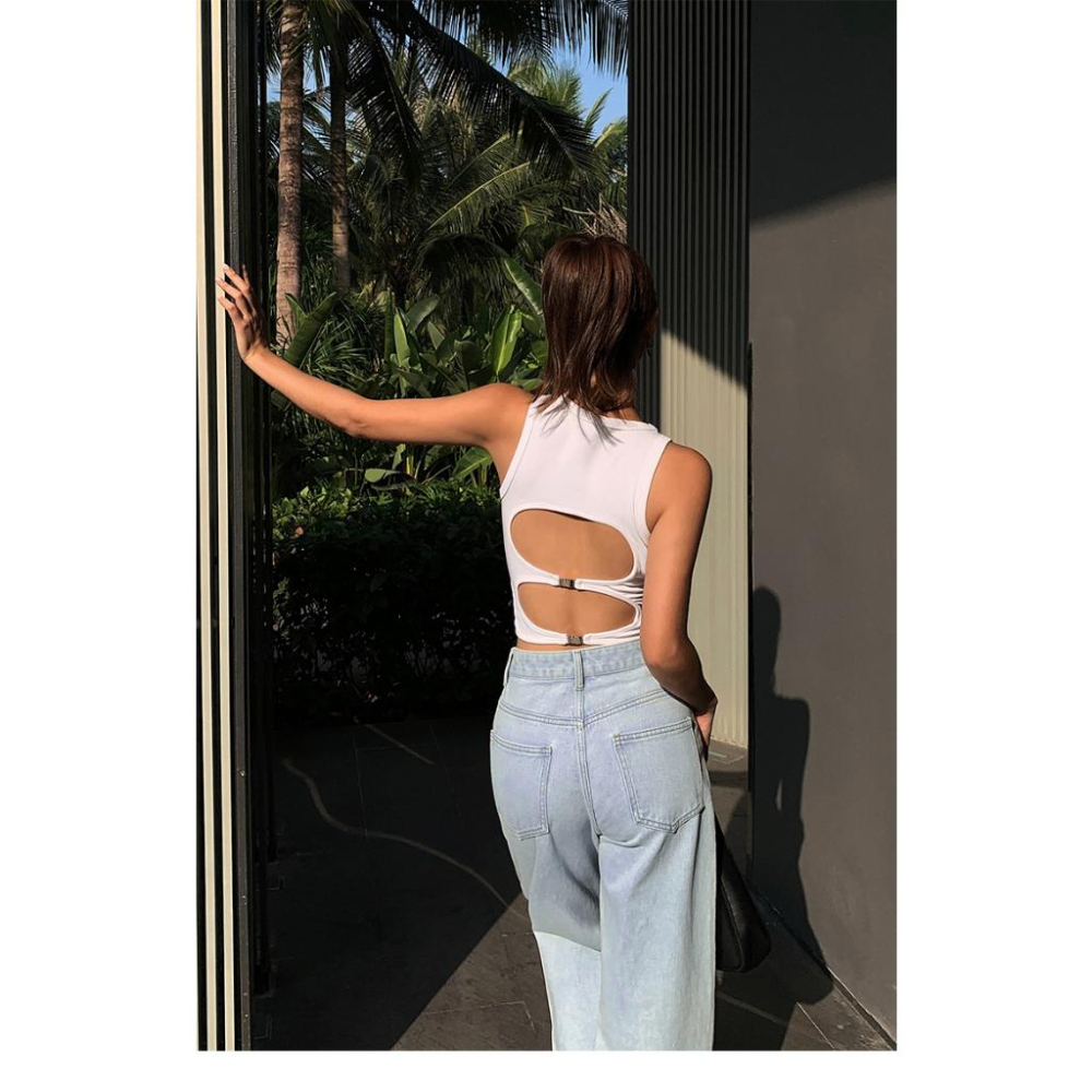 ⭐𝙈𝙖 𝙘𝙝𝙚𝙧𝙚⭐️ 現貨實拍 微辣妹後扣縷空款工字背心 (預購)-細節圖5