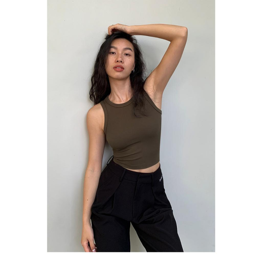 ⭐𝙈𝙖 𝙘𝙝𝙚𝙧𝙚⭐️ 現貨實拍 微辣妹後扣縷空款工字背心 (預購)-細節圖7