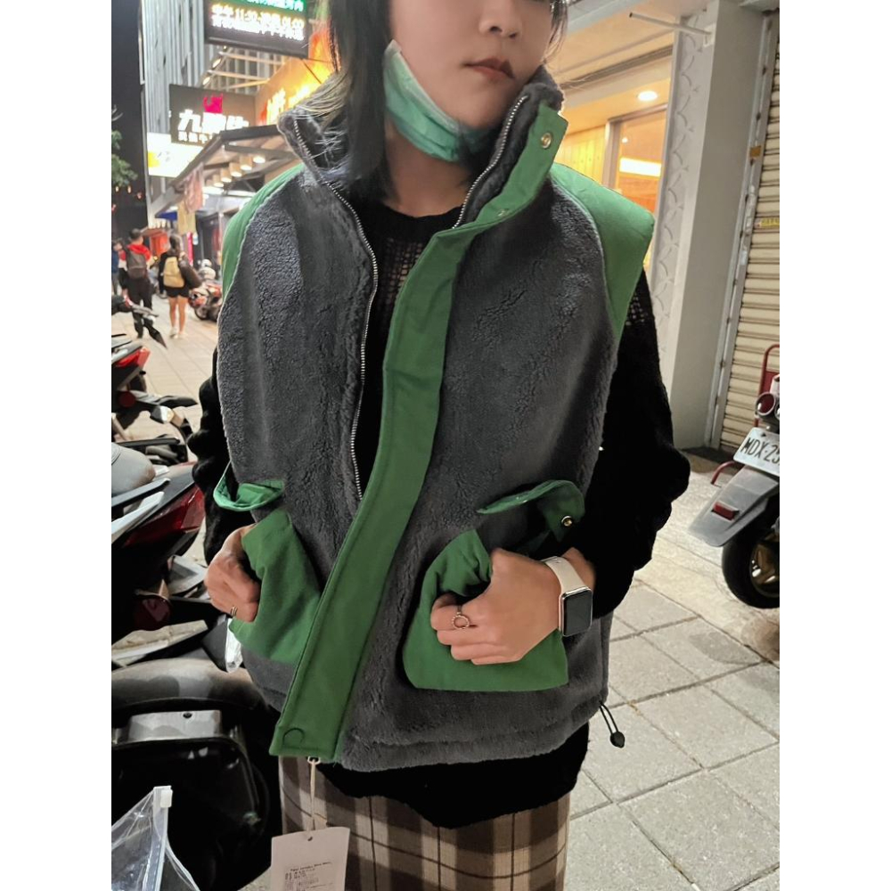 ⭐𝙈𝙖 𝙘𝙝𝙚𝙧𝙚⭐ 大人款！秋冬新品 現貨實拍 大人款！工裝款羊羔毛夾棉背心-細節圖7