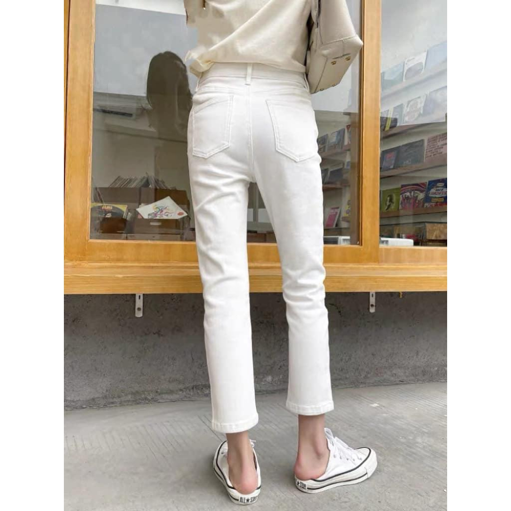 部份現貨！⭐𝙈𝙖 𝙘𝙝𝙚𝙧𝙚⭐  春夏新品 現貨實拍 小開叉9分小直筒牛仔褲 (預購)-細節圖2