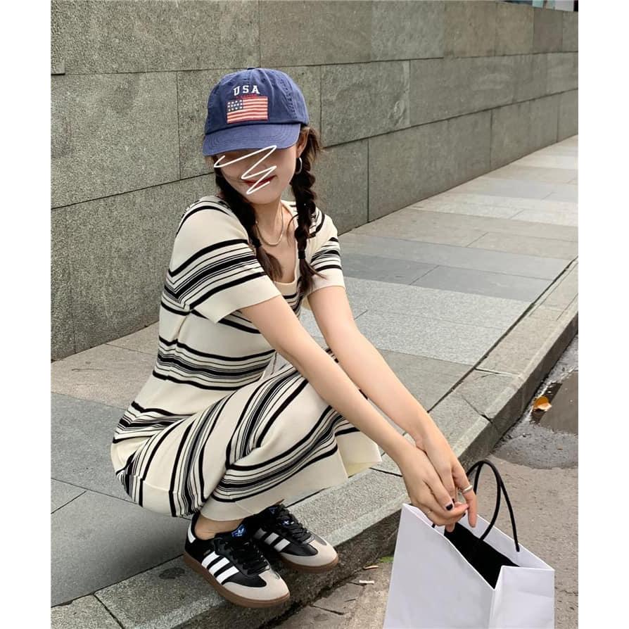 黑色現貨！！⭐️𝙈𝙖 𝙘𝙝𝙚𝙧𝙚⭐️ 現貨實拍 條紋方領針織洋裝 短袖方領條紋針織洋 (現貨+預購)-細節圖2