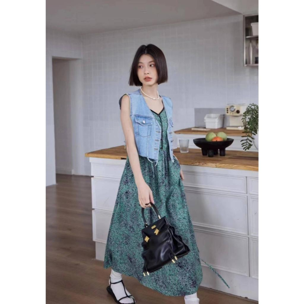 ⭐𝙈𝙖 𝙘𝙝𝙚𝙧𝙚⭐️ 現貨實拍 不修邊短版牛仔背心 (預購)-細節圖3