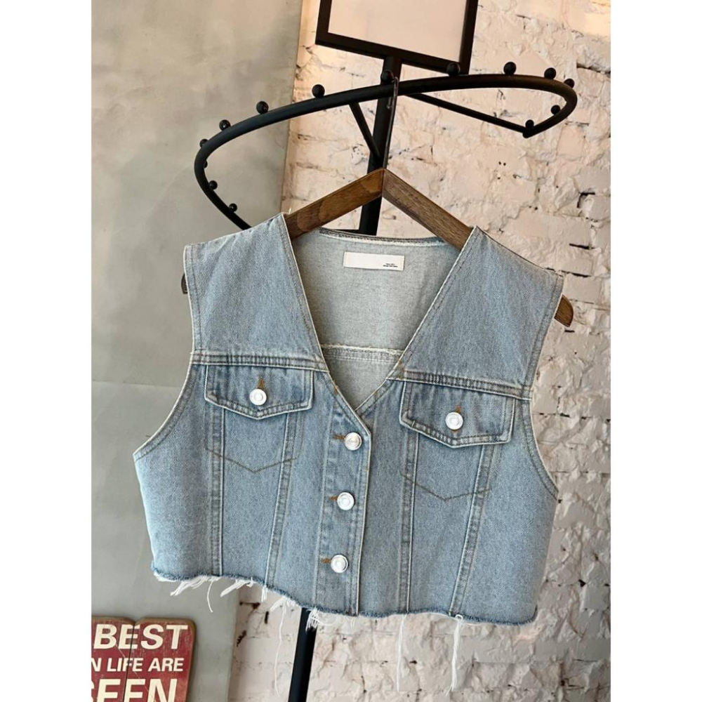 ⭐𝙈𝙖 𝙘𝙝𝙚𝙧𝙚⭐️ 現貨實拍 不修邊短版牛仔背心 (預購)-細節圖6